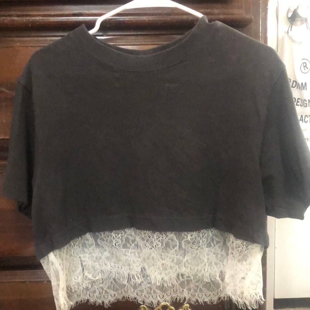 SHORT SLEEVE LACE TEE TOP